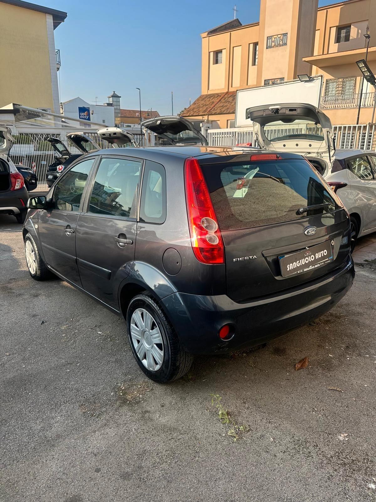 Ford Fiesta 1.2 16V 5p. Ghia