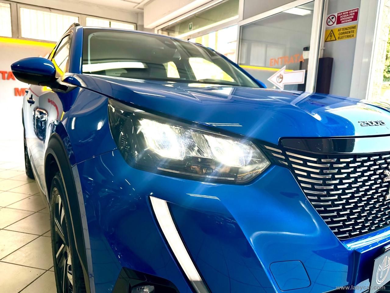 PEUGEOT 2008 BlueHDi 110 S&S ALLURE