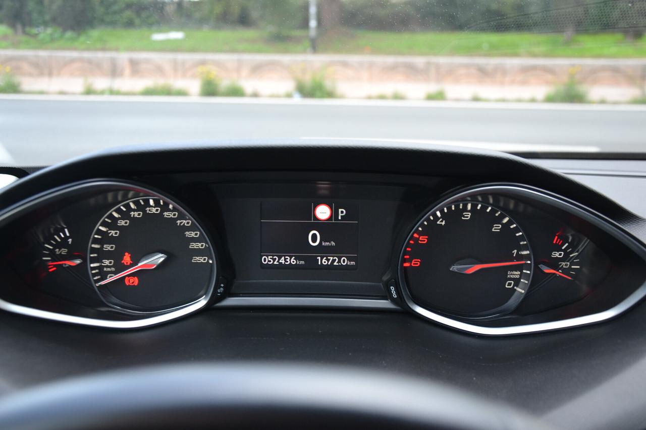 Peugeot 308 1.5 HDI 130CV AUTOM.+LED+NAVI+PDC+CRUISE+PRIVACY+