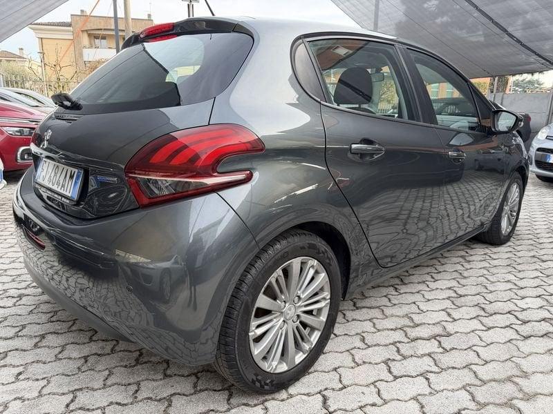Peugeot 208 208 5p 1.2 puretech Allure 82cv CINGHIA NUOVA !!!
