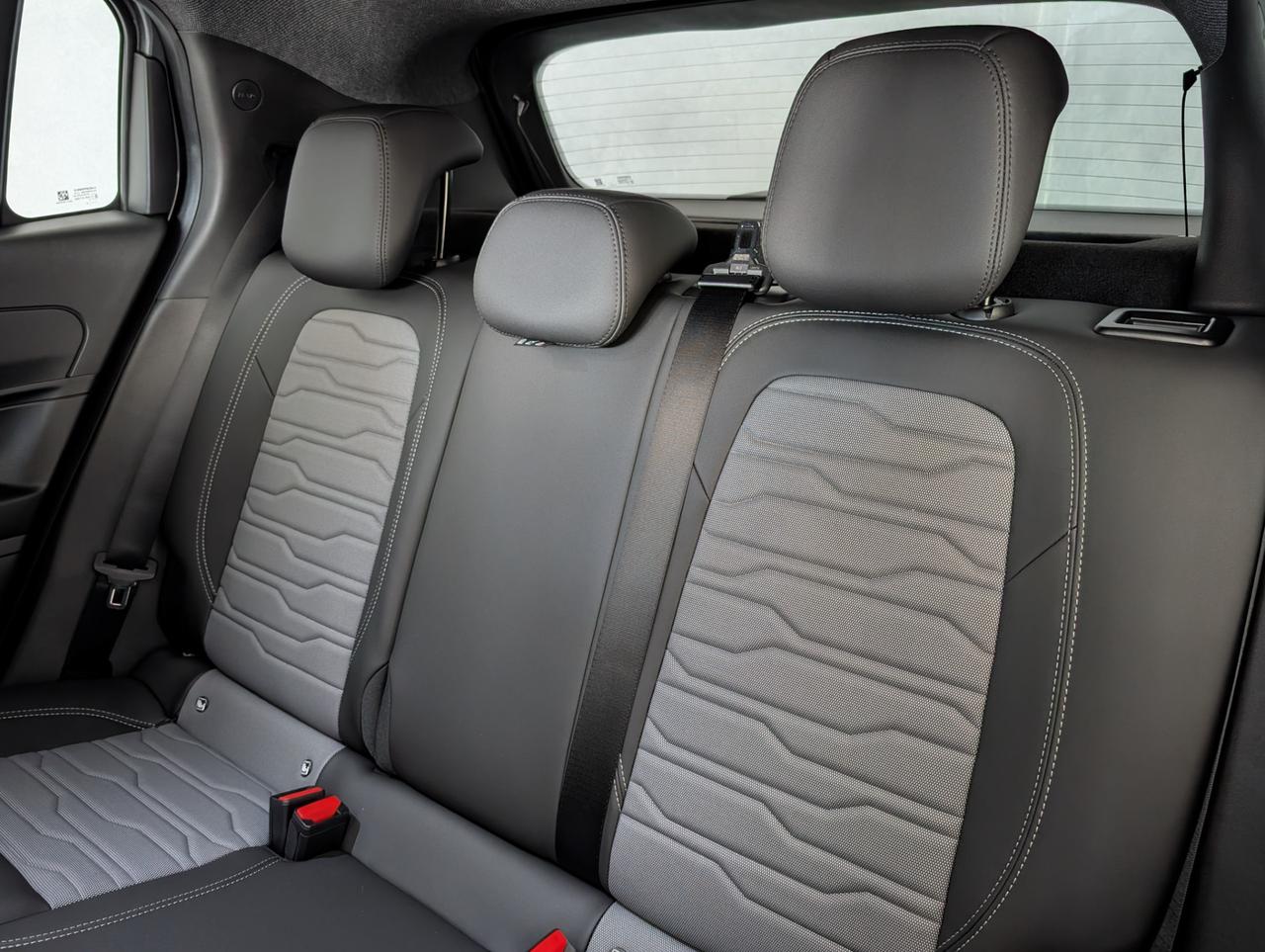 Jeep Avenger 1.2 turbo E-Hybrid 4xe eDCT6 Upland