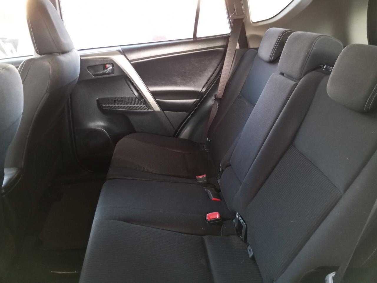 Toyota RAV 4 RAV4 2.0 D-4D 2WD Active