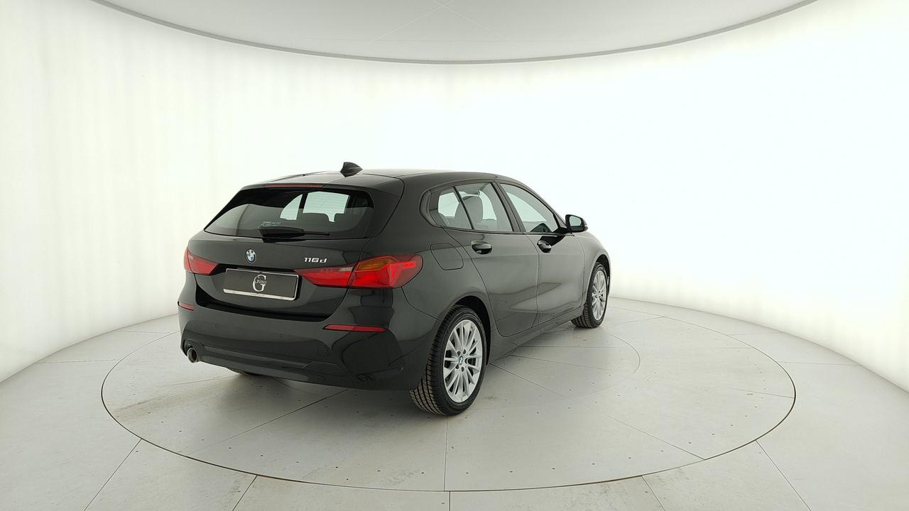 BMW Serie 1 F40 - 116d Advantage auto