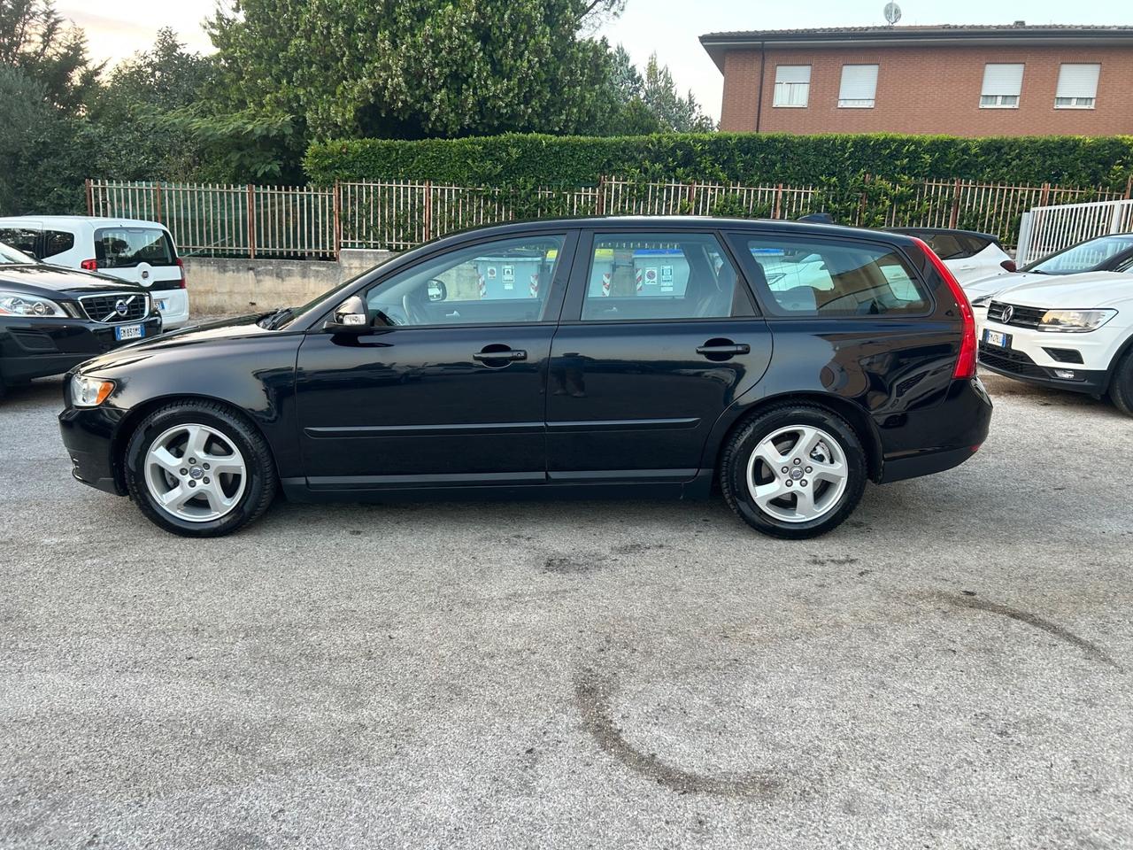 Volvo V50 1.6 D 150000km