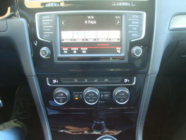 Volkswagen Golf 5p 1.6 TDI R-LINE 110CV