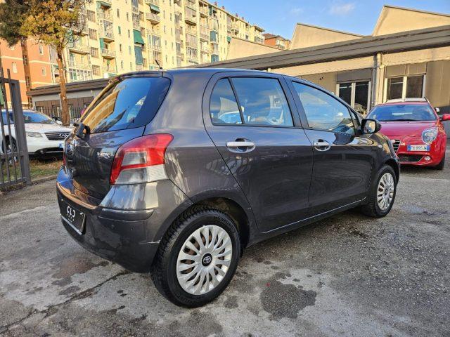 TOYOTA Yaris 1.0 5 porte