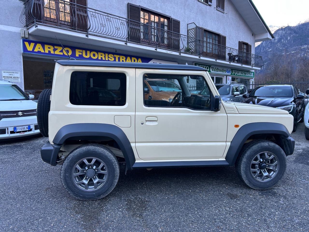 Suzuki Jimny 1.5 5MT Top (4 POSTI)