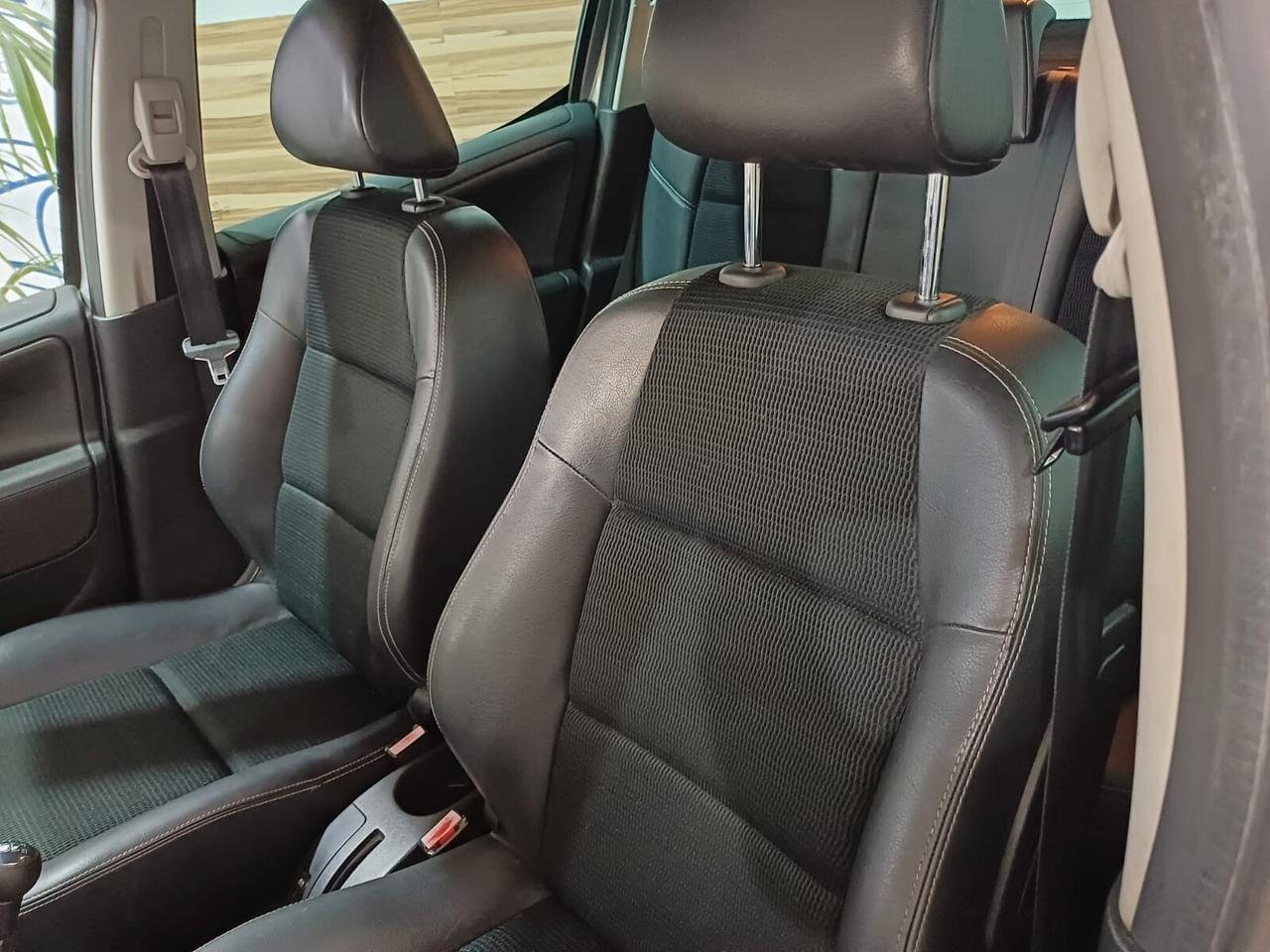 Peugeot 207 SW 1.6 HDi TETTO PANORAMICO - 2012