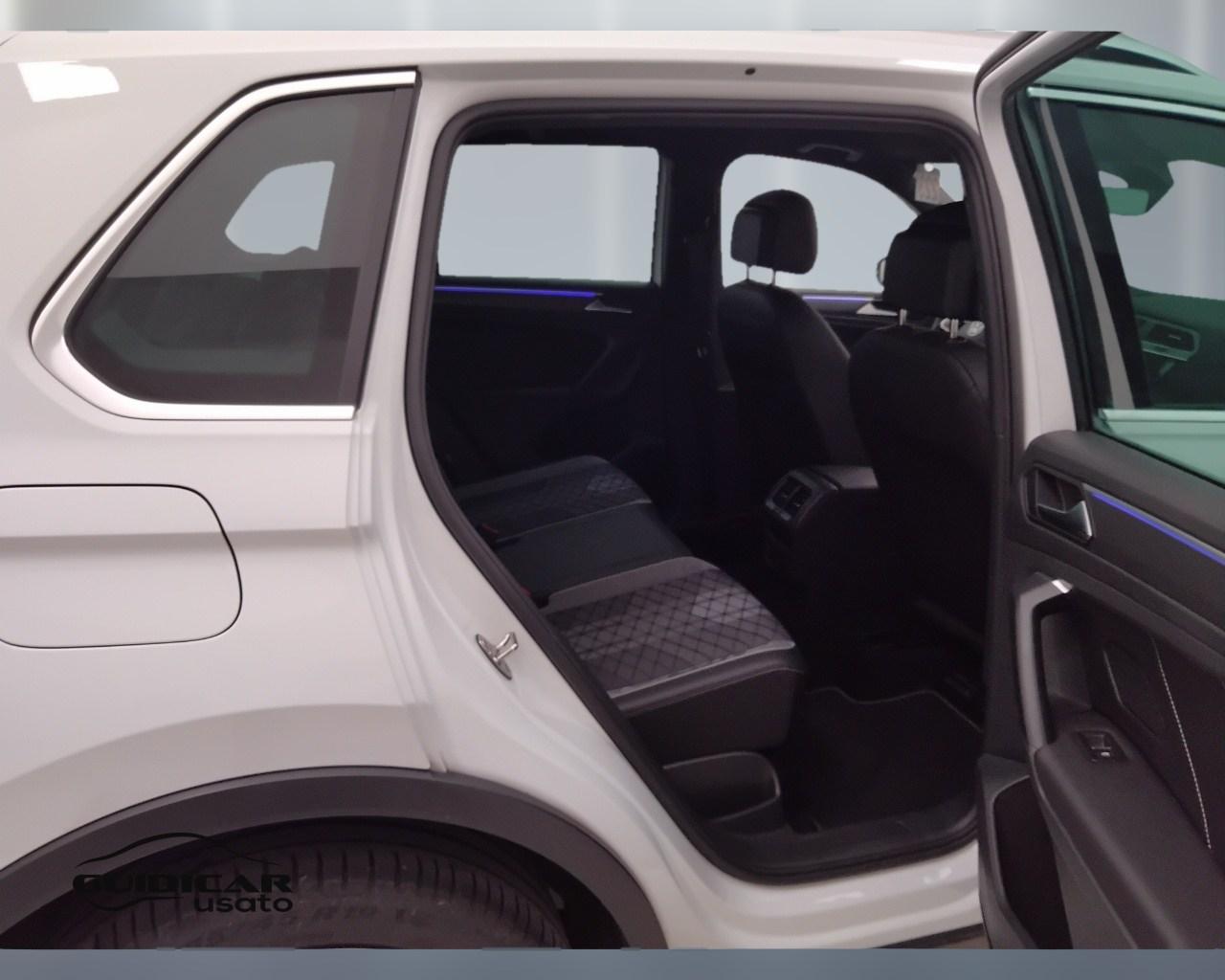 VOLKSWAGEN Tiguan II 2021 - Tiguan 2.0 tdi R-Line 4motion 150cv dsg