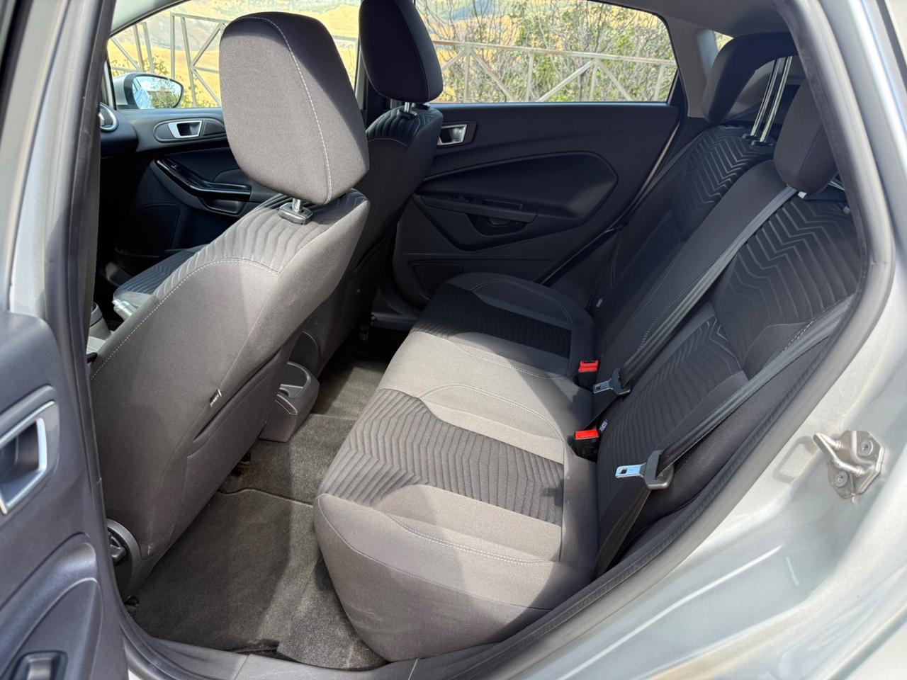 Ford Fiesta 1.5 TDCi 75CV 5 porte Titanium