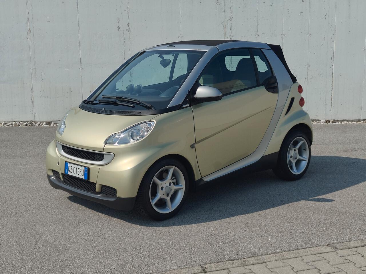 Smart ForTwo 1000 52 kW MHD cabrio passion