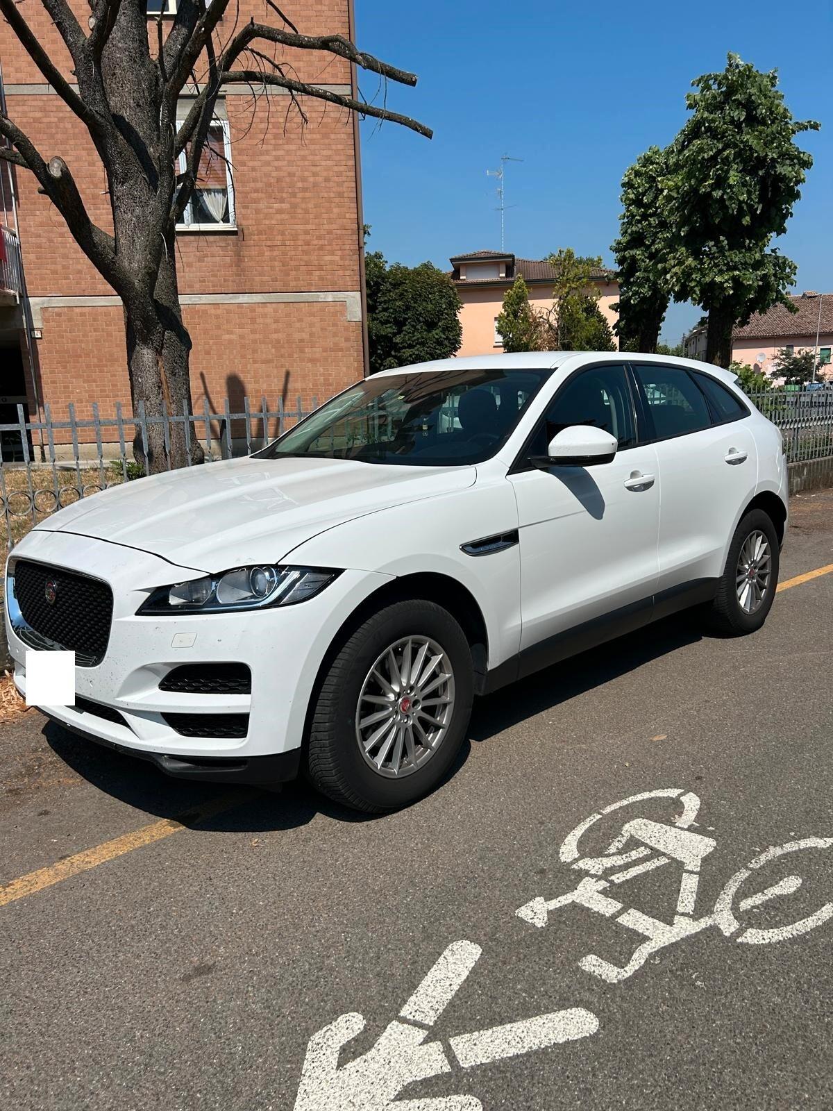 Jaguar F-Pace 2.0 D 180 CV AWD aut. Portfolio