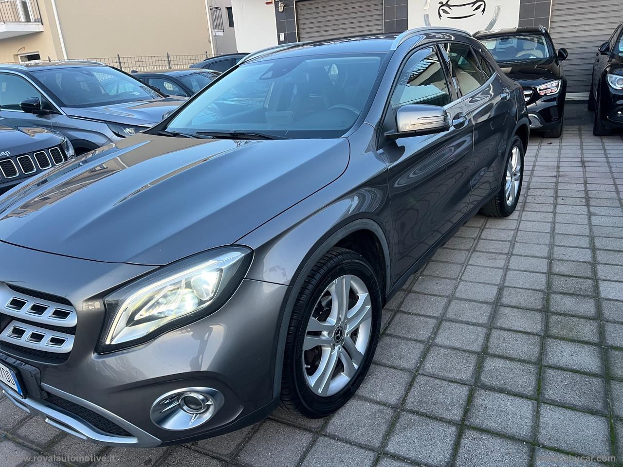 MERCEDES-BENZ GLA 180 Sport