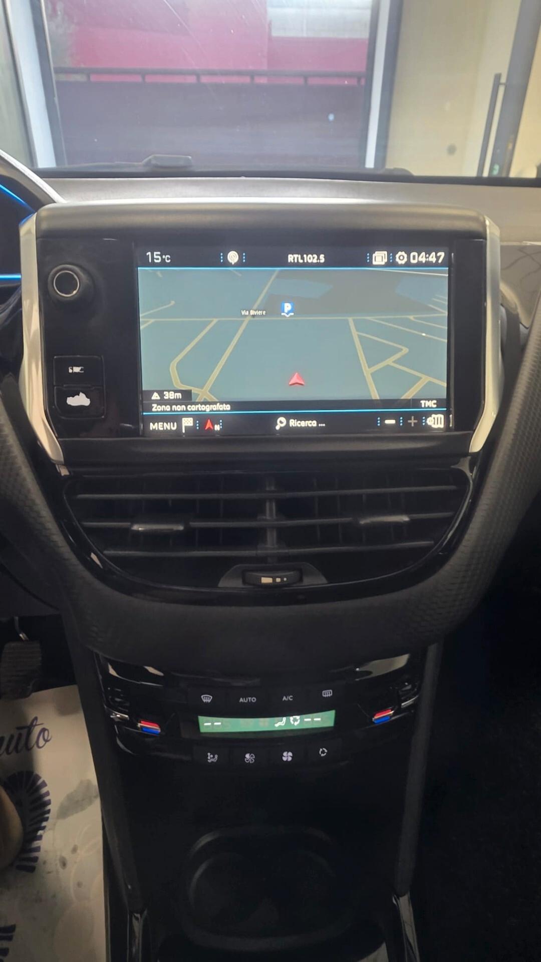 Peugeot 2008 BlueHDi 100 Allure