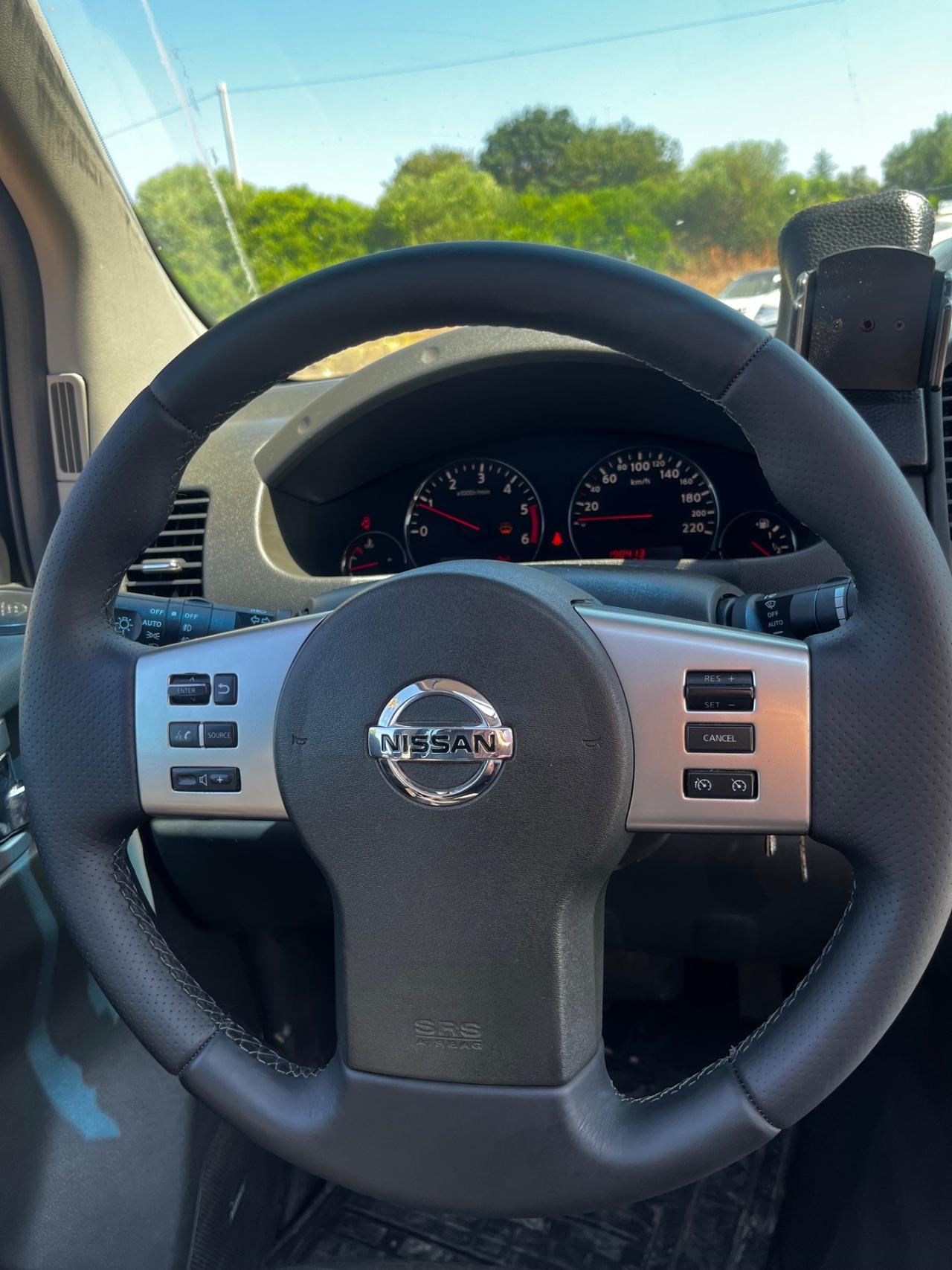 Nissan Navara 3.0 dCi 4 porte Double Cab LE V6