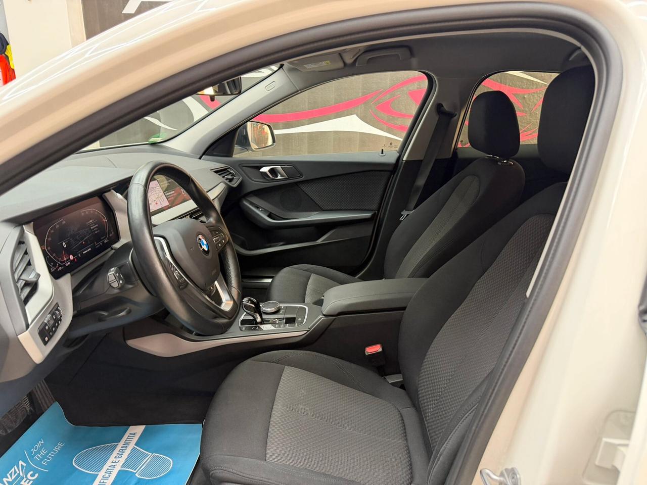 Bmw 116 116d 5p. Advantage