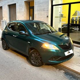 Lancia Ypsilon 1.2 69 CV **NEOPATENTATI**