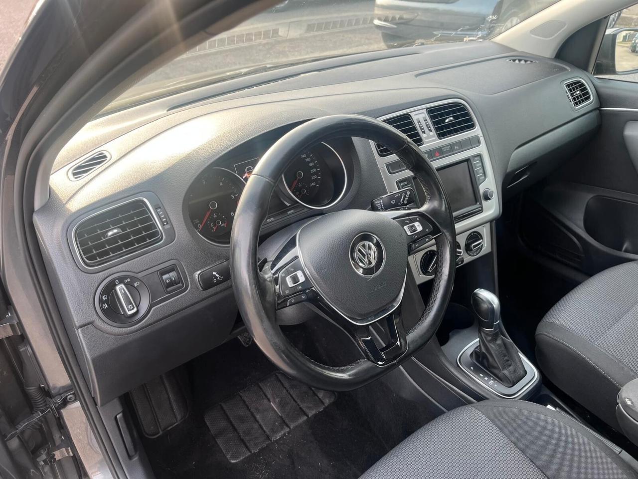 Volkswagen Polo 1.4 TDI 90 CV DSG **NEOP**