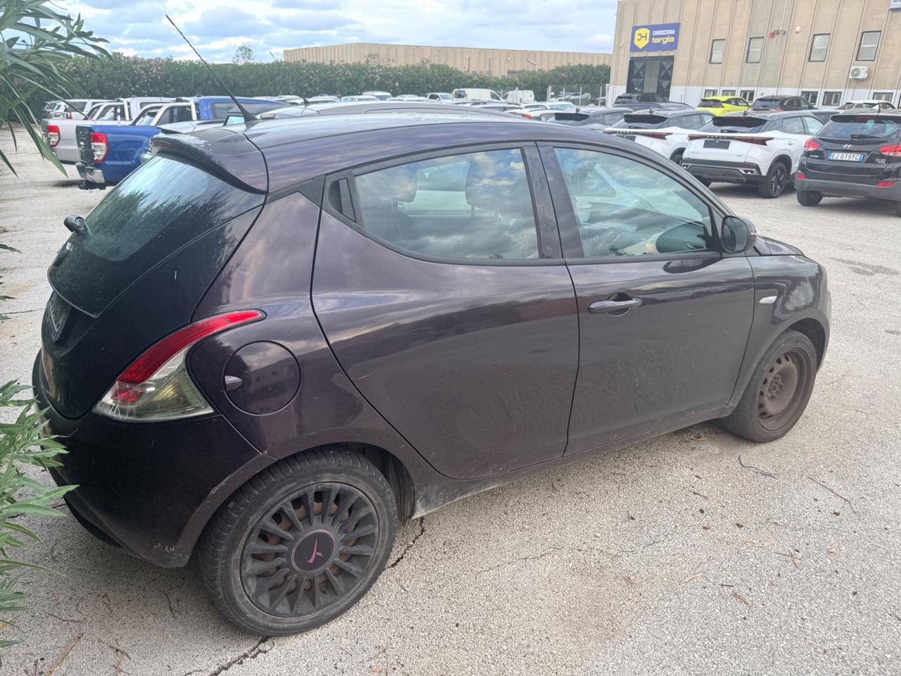 Lancia Ypsilon 1.2 69 CV 5 porte Silver