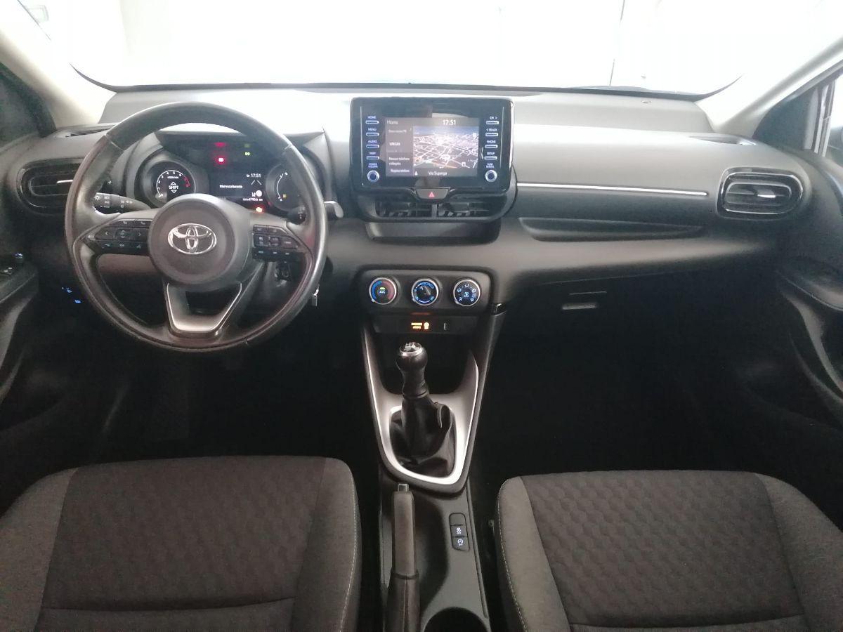 TOYOTA - Yaris - 1.0 5p. Trend "Platinum Edition"