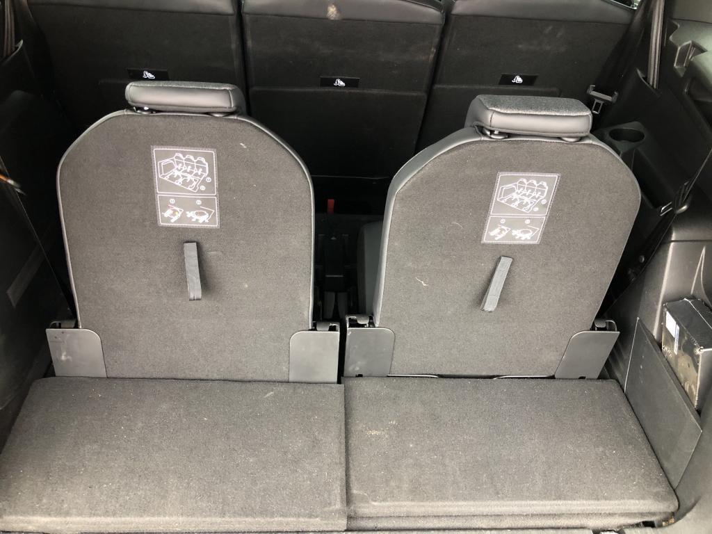 Peugeot 5008 1.5 HDi 130CV 6M ALLURE *NAV+PEL+RCAM+LED+CRUISE