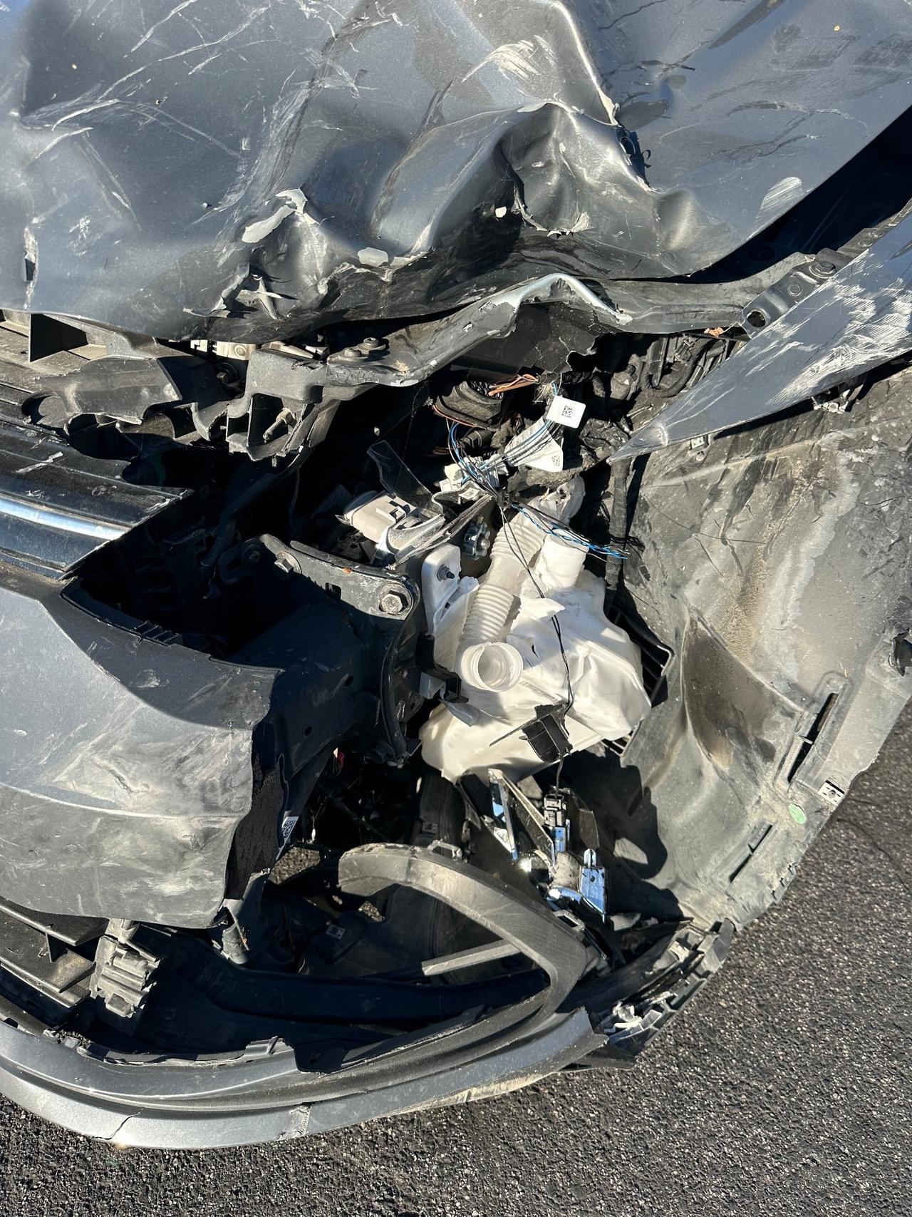 Volkswagen Golf 1.0 eTSI DSG INCIDENTATA