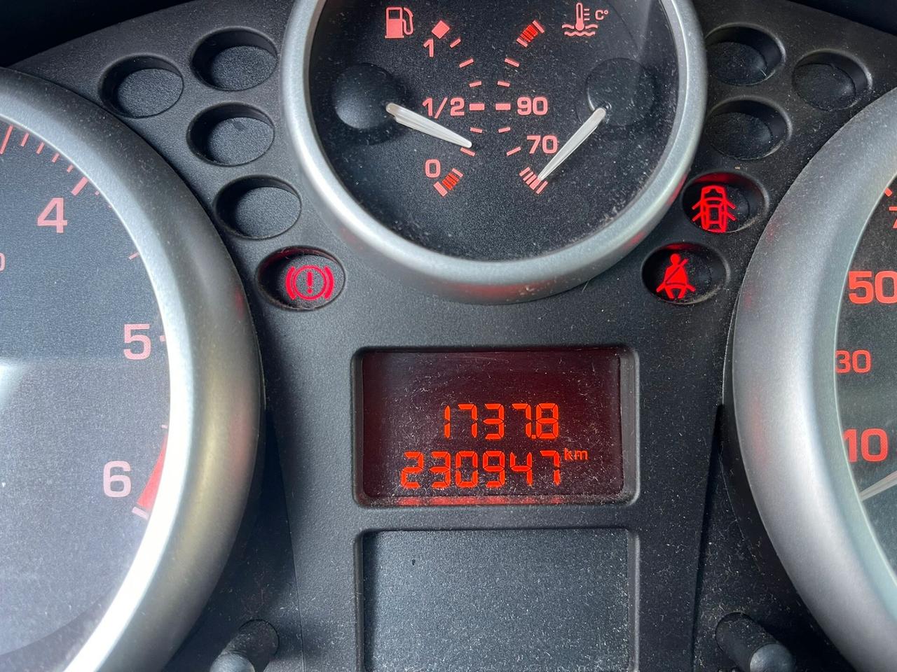 Peugeot 207 1.6 8V HDi 112CV SW Ciel Allure