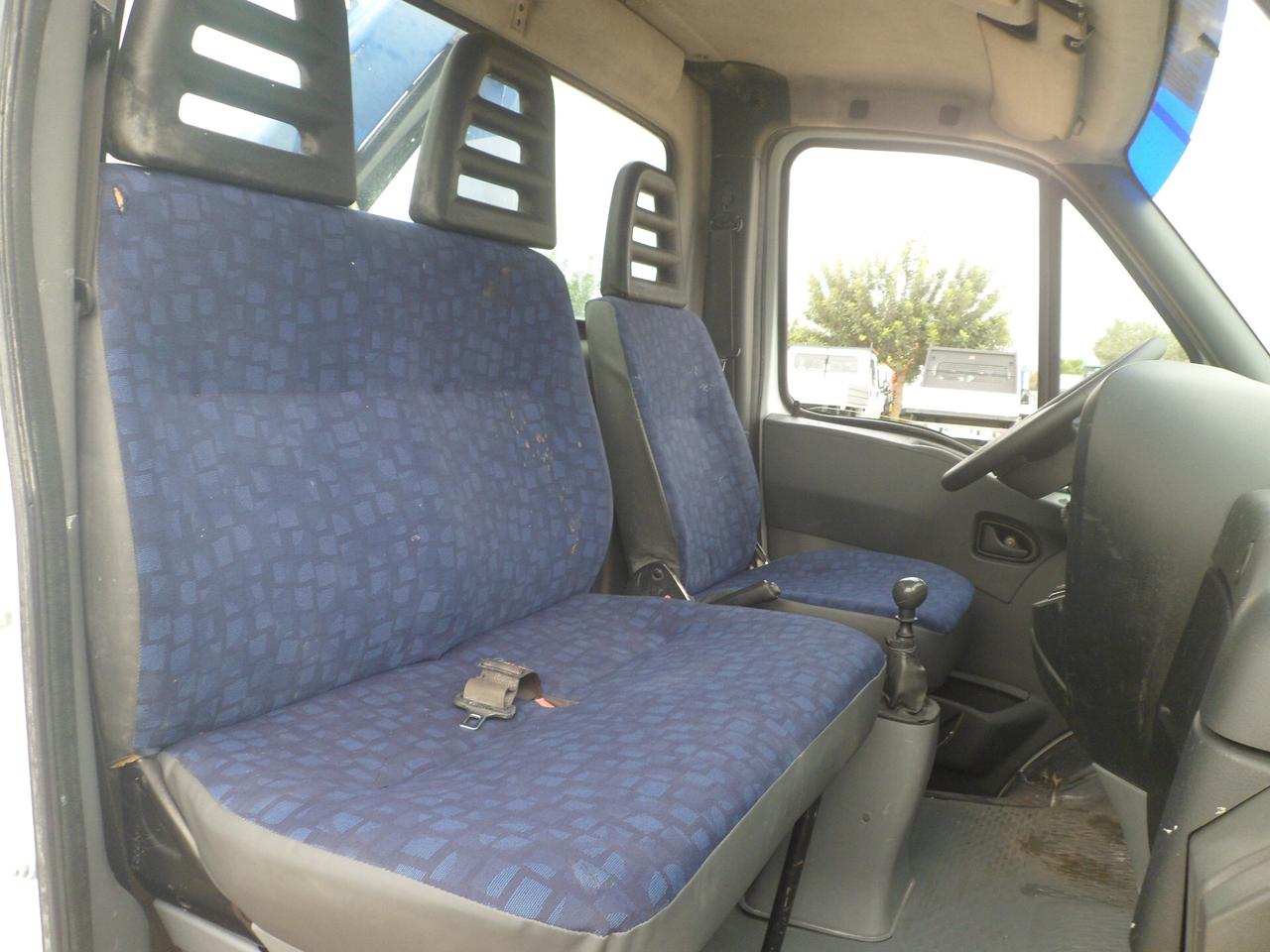 Iveco Daily 35c15 cassone fisso con gru