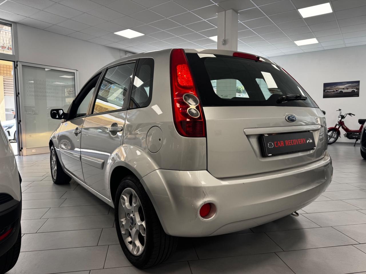 Ford Fiesta 1.4 TDCi 5p. Ghia