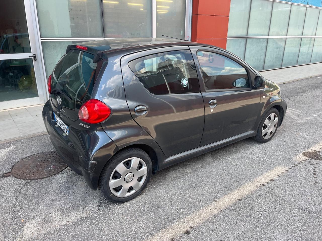 Toyota Aygo 1.0 12V VVT-i 5 porte ok neopatentati