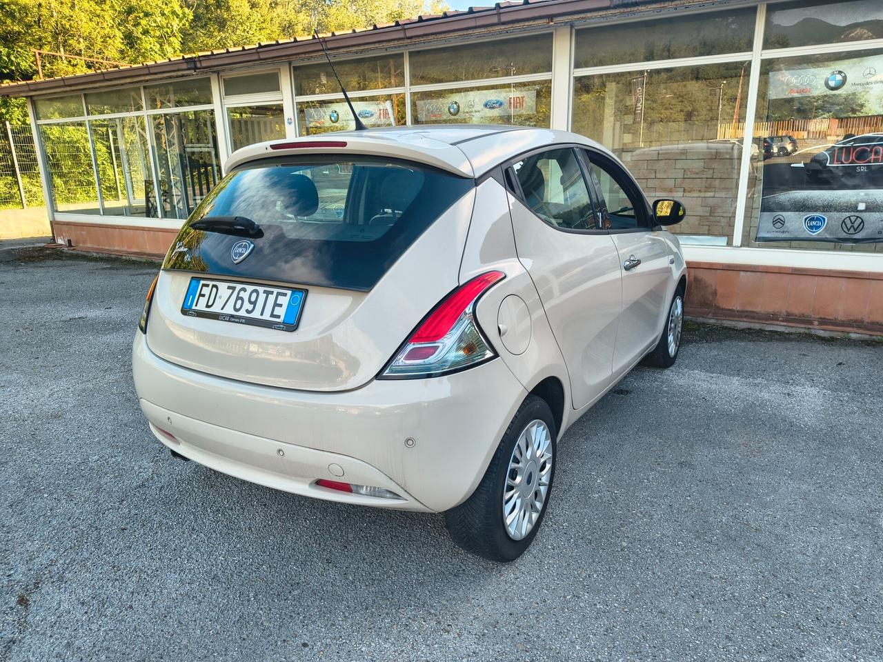 LANCIA YPSILON 1.2 69 CV 5 PORTE PLATINUM