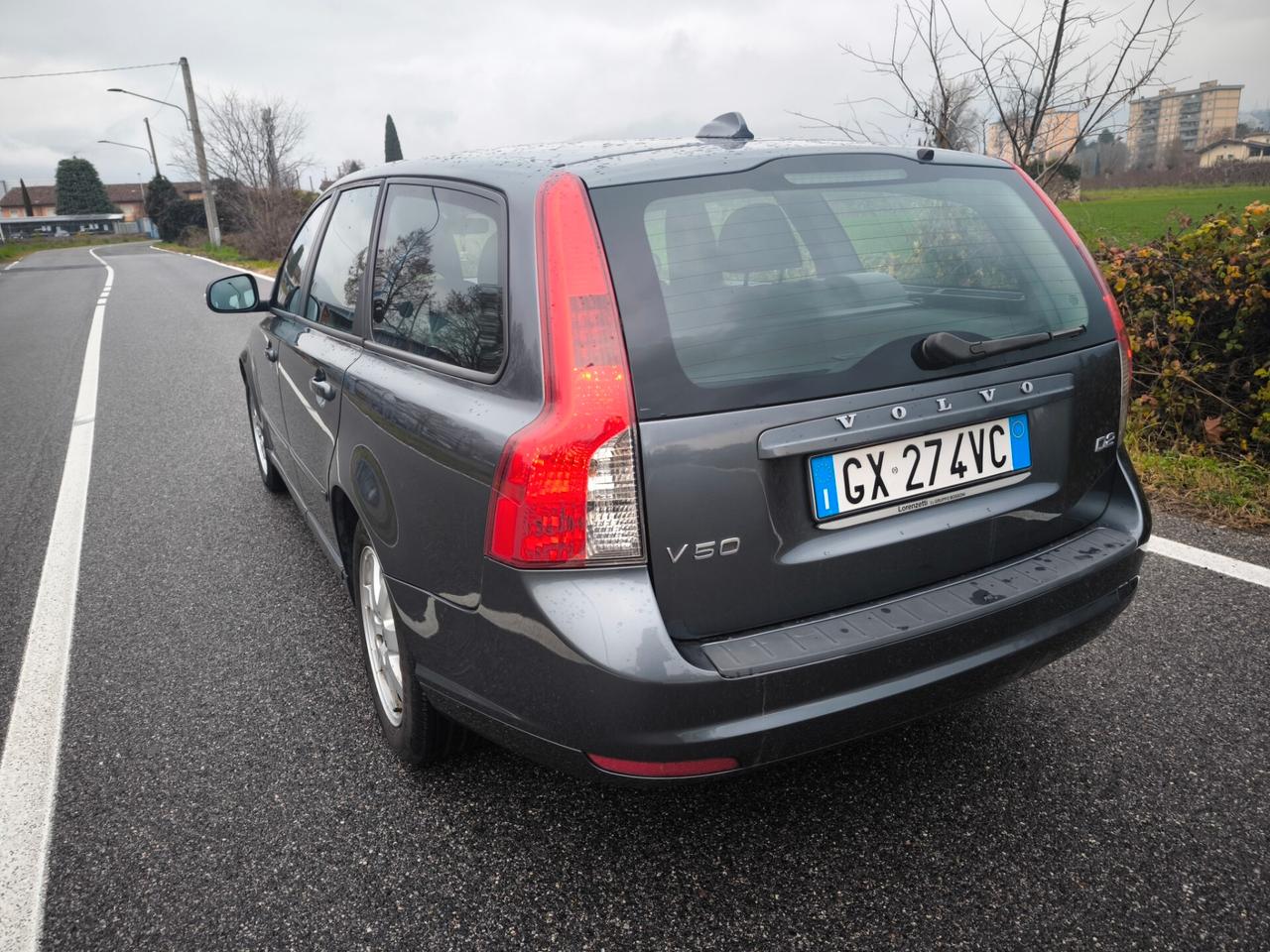 VOLVO V50 SW 1,6 D2 OK NEOPATENTATI