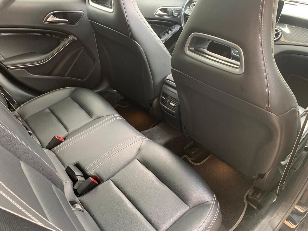 Mercedes-benz GLA 180 Premium Night Edition Tetto Full