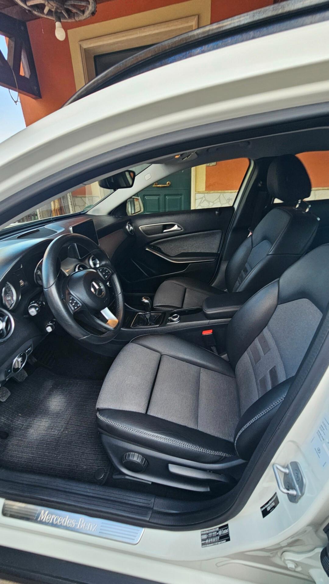 Mercedes-benz GLA 200 d Premium