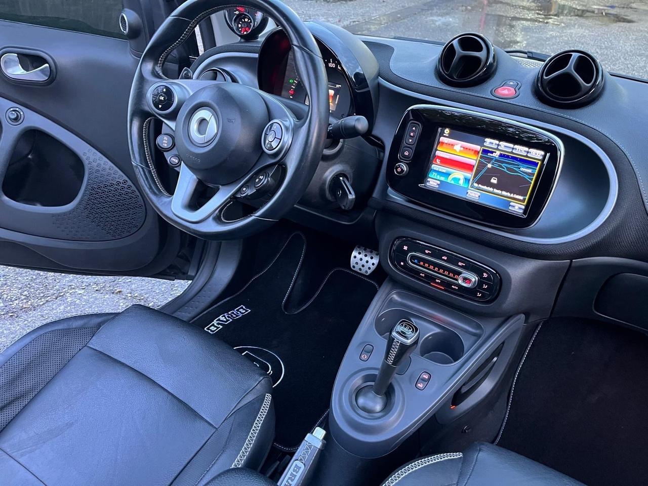 Smart fortwo brabus cabrio/xclu-km 64000-2017