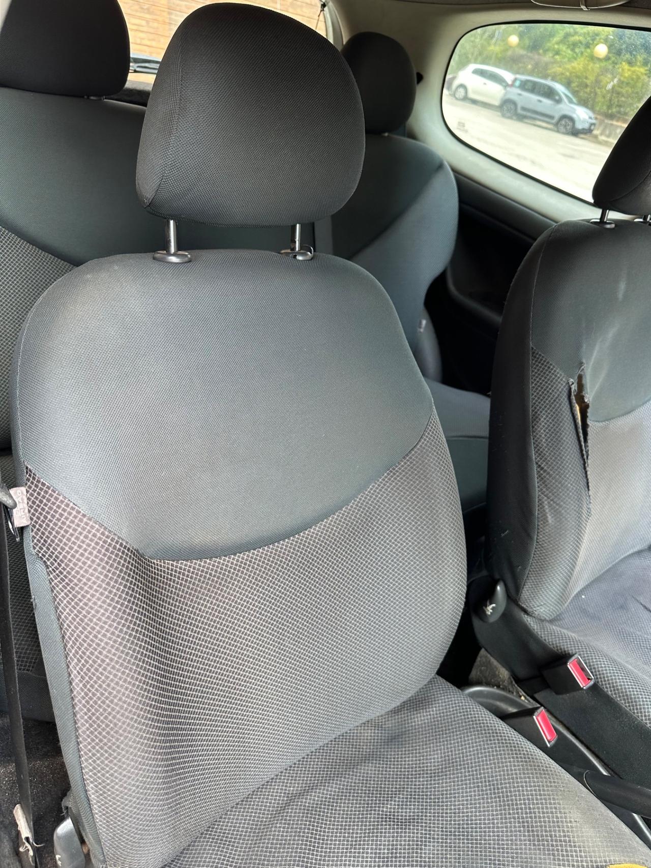 Toyota Yaris Verso 1.3i 16V cat Luna '03