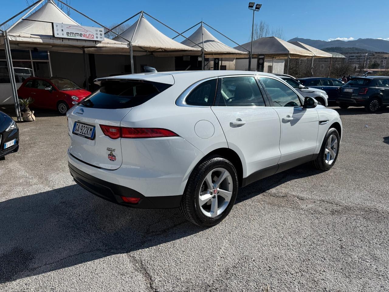 Jaguar F-Pace 2.0 D 180 CV AWD aut. Chequered Flag