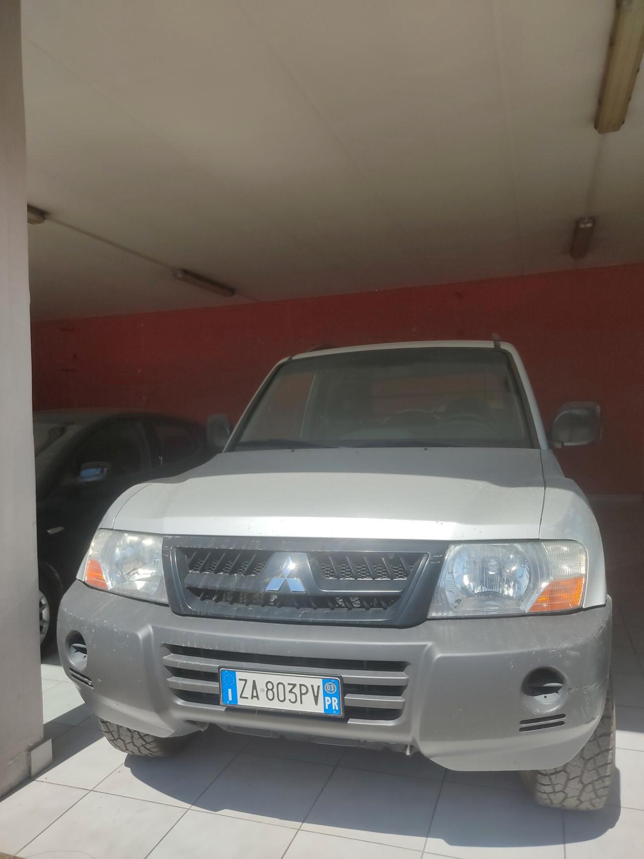 Mitsubishi Pajero 2.5 TDI 3p. GL