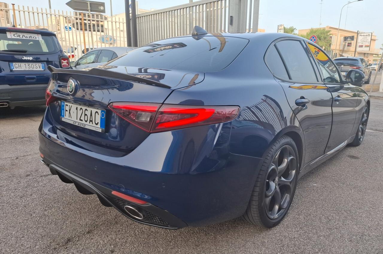 Alfa Romeo Giulia 2.2 allestimento " COMPETIZIONE "