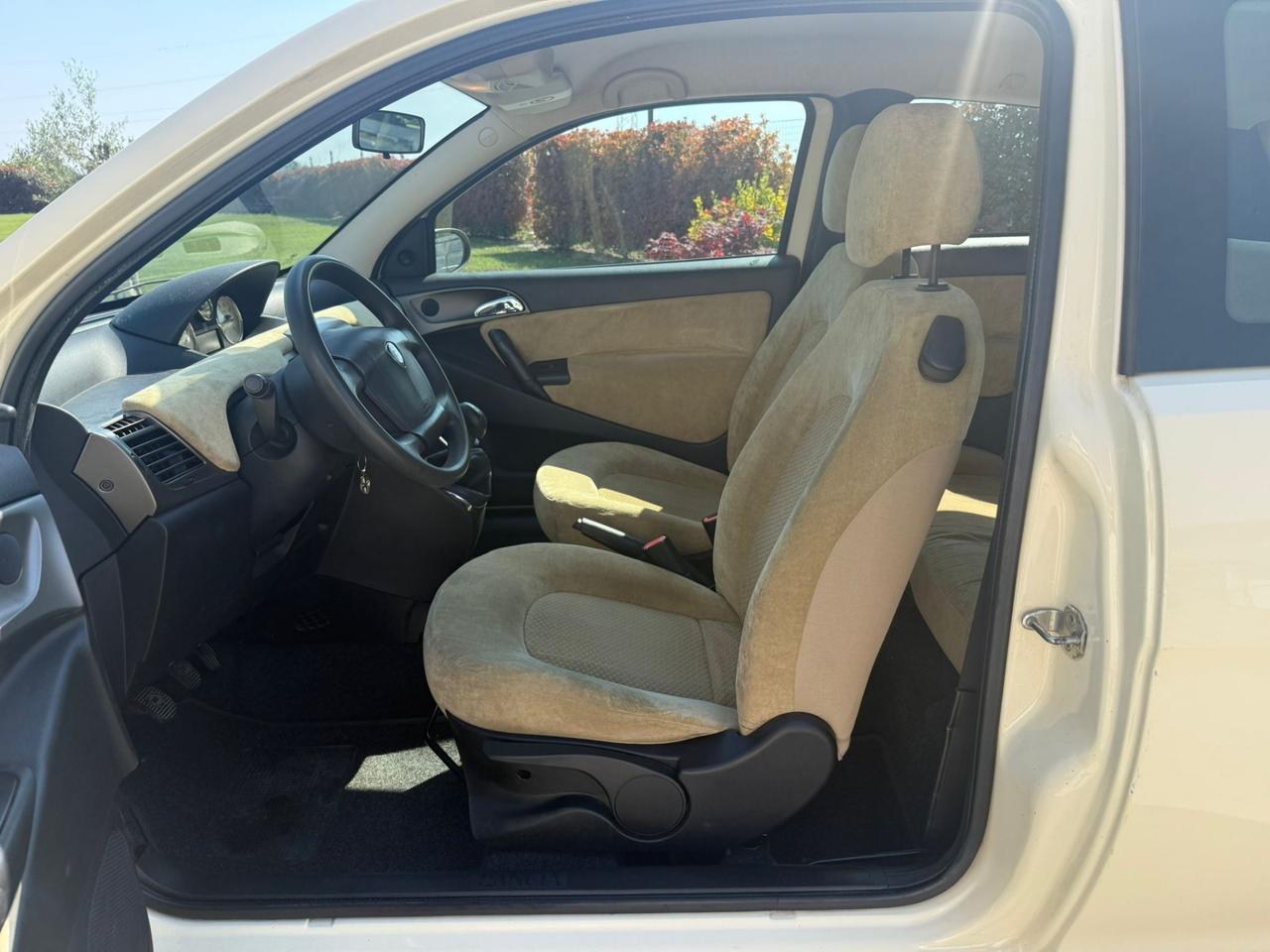 Lancia Ypsilon 1.2 16V Argento