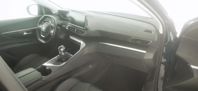 PEUGEOT 5008 BlueHDi 130 S&S Allure