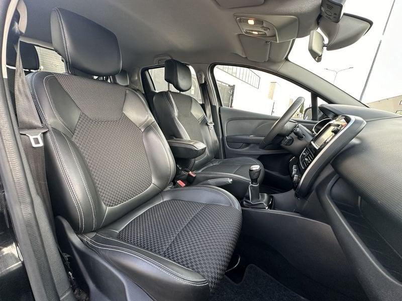 Renault Clio 1.5 DCI 75cv Moschino Intens