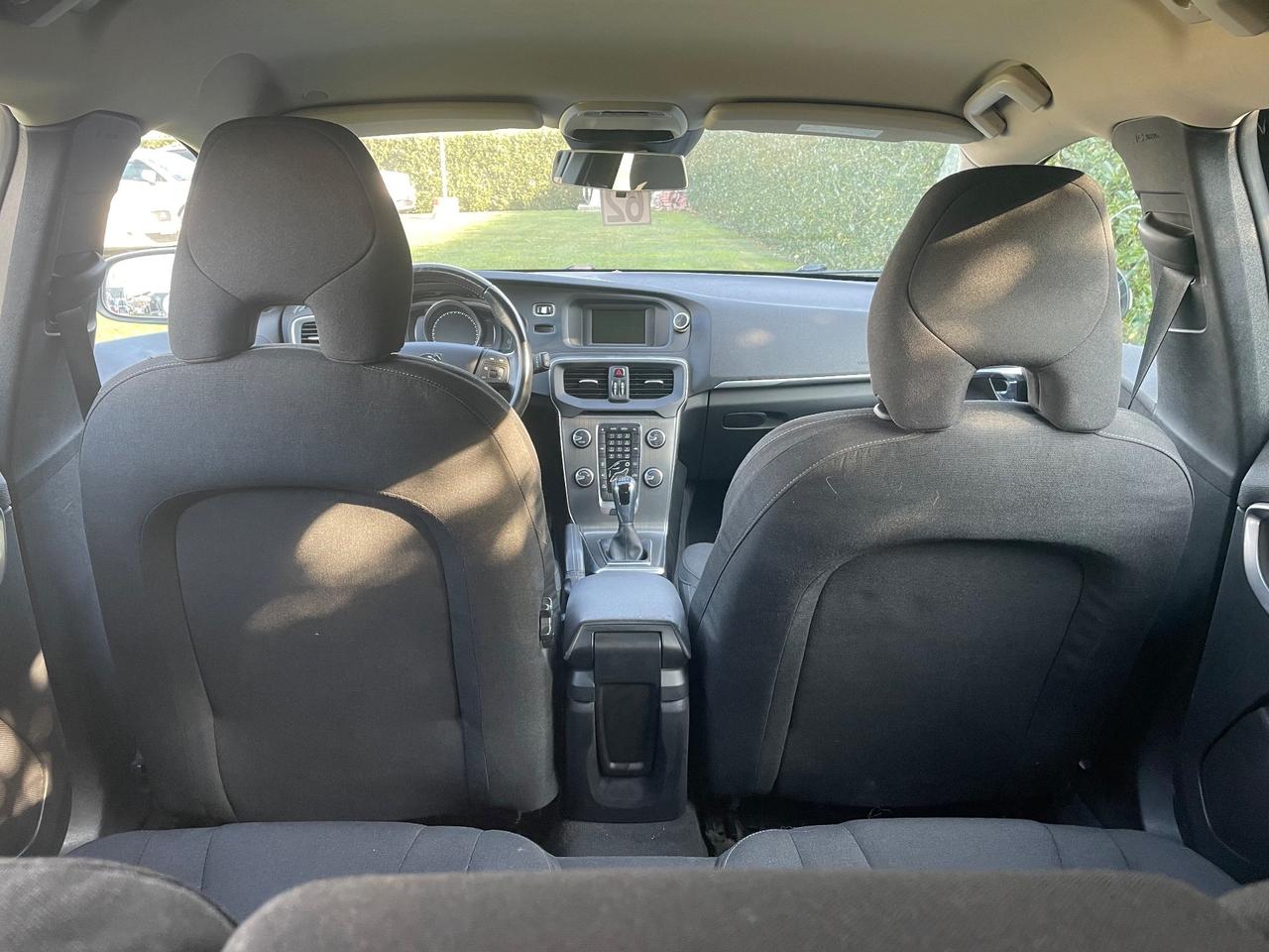 Volvo V40 2.0 D2 120cv MOMENTUM/GARANZIA 12 MESI