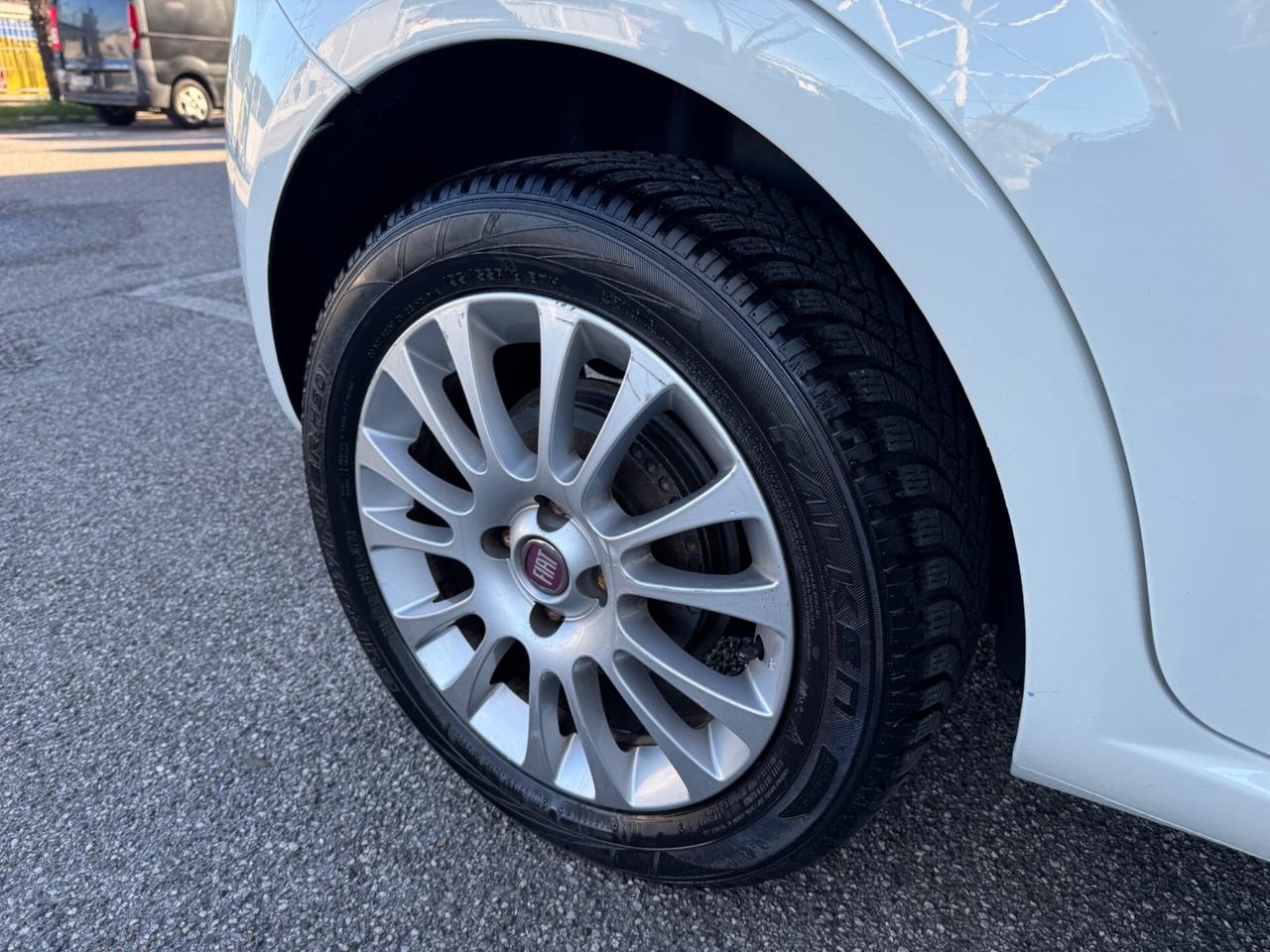 Fiat Punto 1.4 8V Dualogic 5 porte Lounge AUTOMATICA