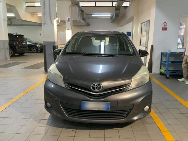 TOYOTA Yaris 1.0 5 porte Lounge