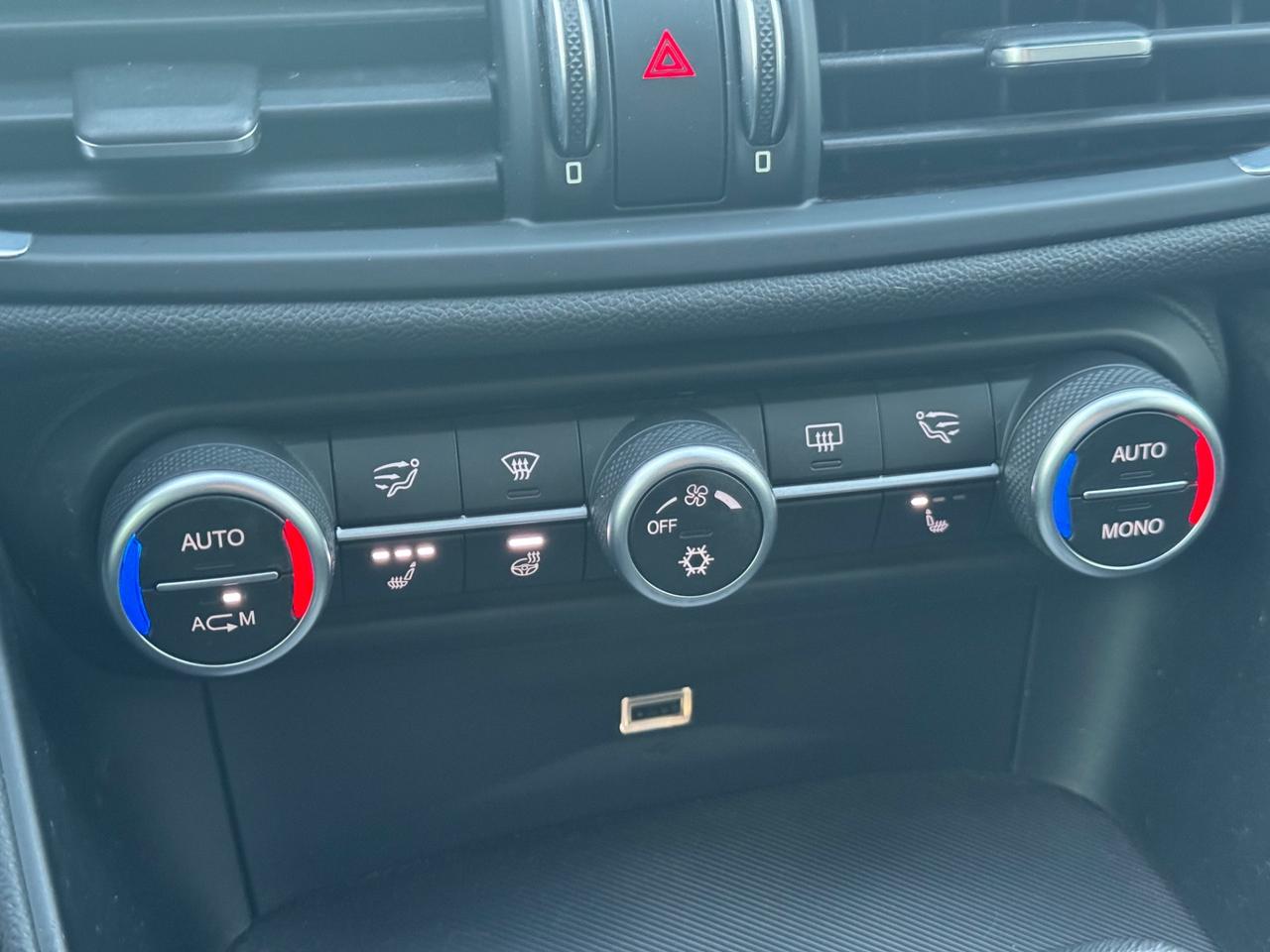 Alfa Romeo Giulia 2.2 Turbodiesel 210 CV AT8 AWD Q4 Veloce