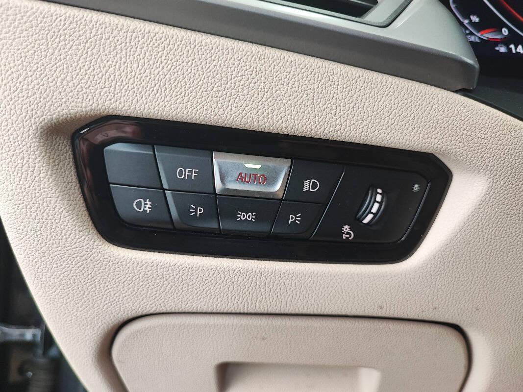 BMW Serie 3 318d Sport auto