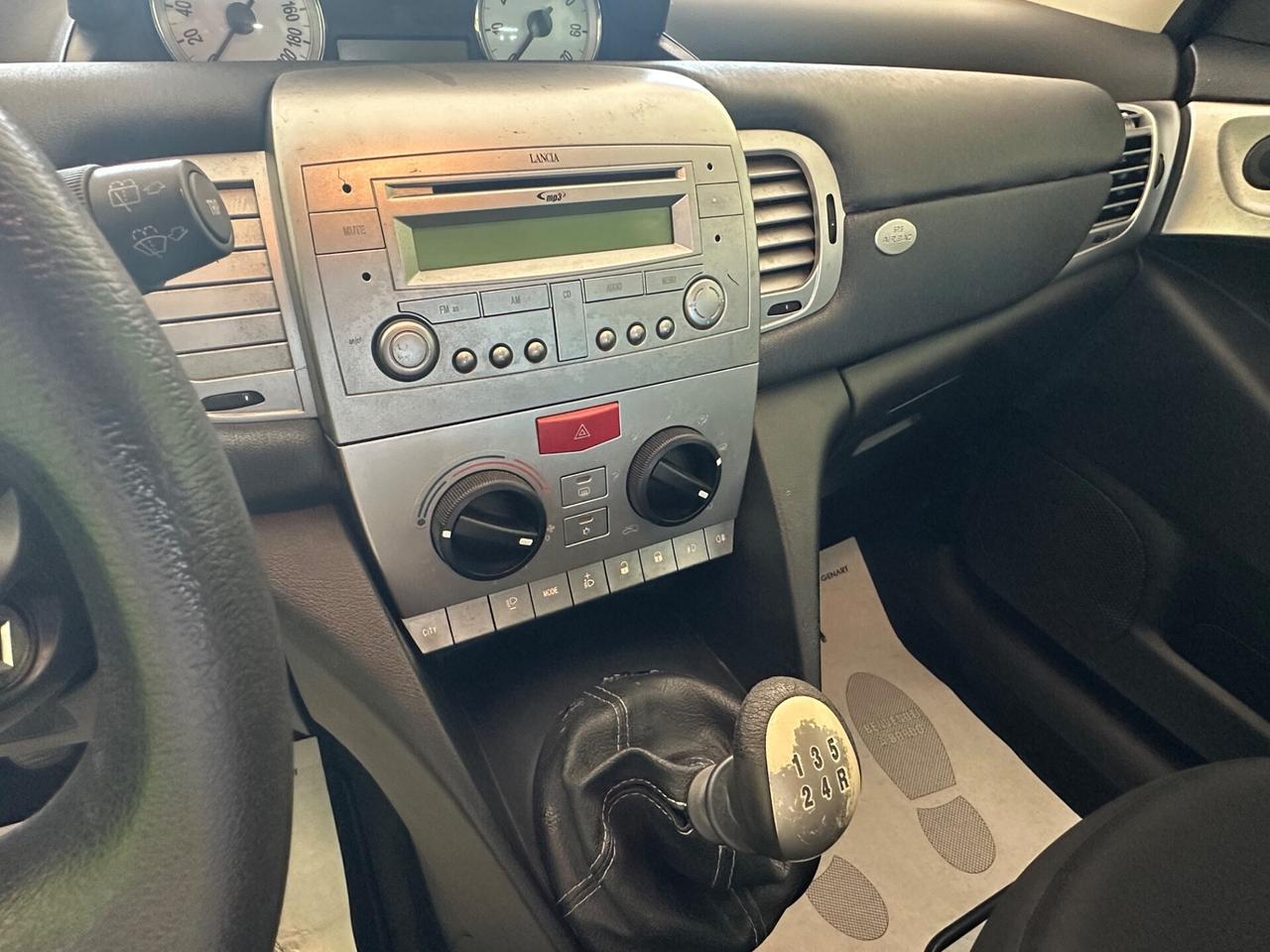 Lancia Ypsilon 1.2 Oro 60cv