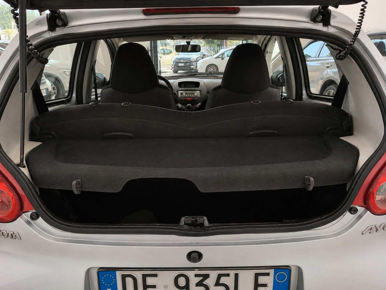 Toyota Aygo 1.0 12V VVT-i 5 porte Sol
