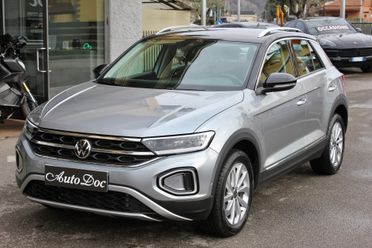 Volkswagen T-Roc 1.0 TSI Style FARI LED PERFORMANCE SENSORI